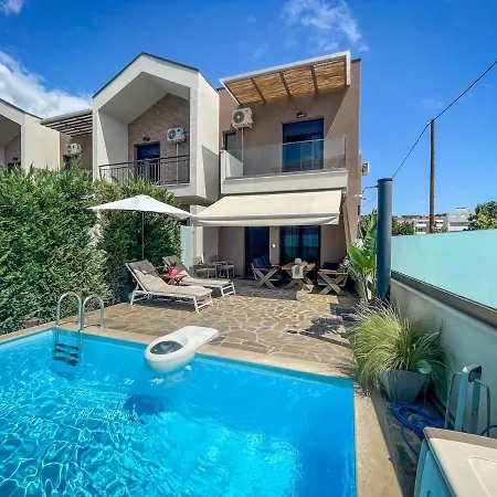 Hébergement de vacances Sithoniars Luxury Two Floor Maisonette With Private Pool & Garden *