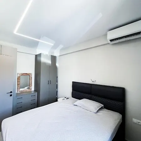 Sithoniars Luxury Two Floor Maisonette With Private Pool & Garden