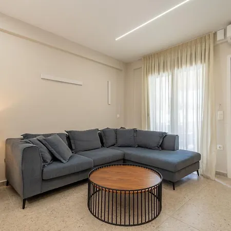 Sithoniars Luxury Two Floor Maisonette With Private Pool & Garden Hébergement de vacances *