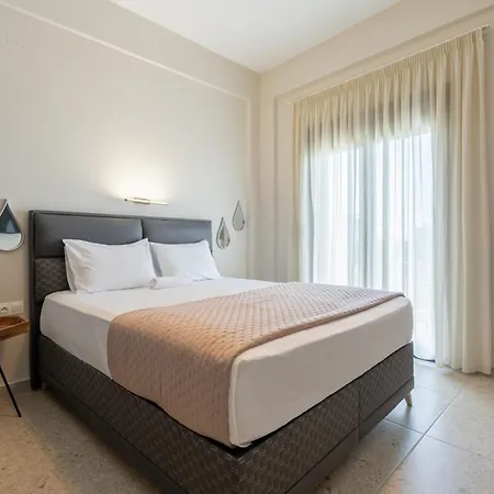 Sithoniars Luxury Two Floor Maisonette With Private Pool & Garden Hébergement de vacances