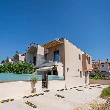 Sithoniars Luxury Two Floor Maisonette With Private Pool & Garden * Nikiti (Sithonia)