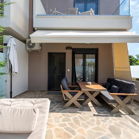 Sithoniars Luxury Two Floor Maisonette With Private Pool & Garden Hébergement de vacances