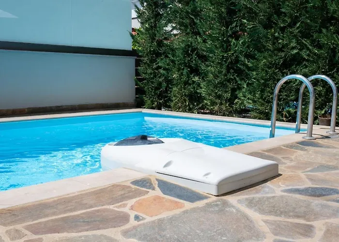 Sithoniars Luxury Two Floor Maisonette With Private Pool & Garden *