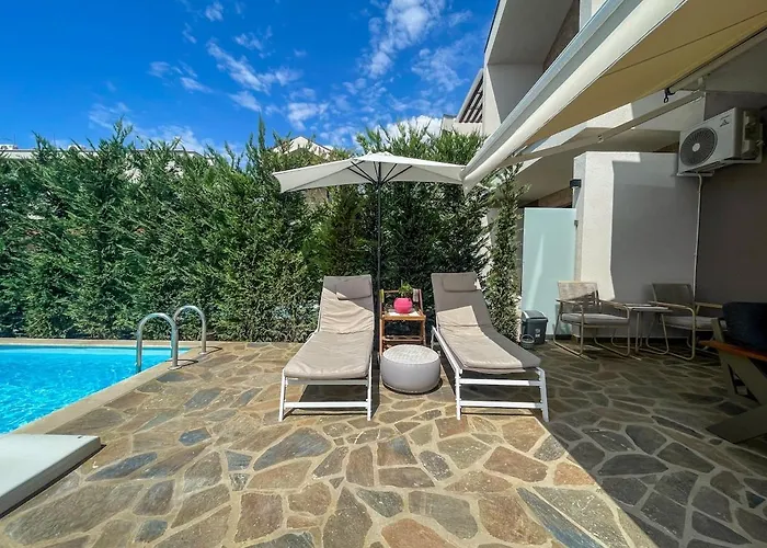Sithoniars Luxury Two Floor Maisonette With Private Pool & Garden *