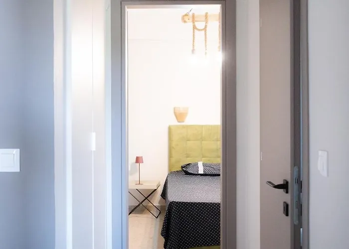 Sithoniars Luxury Two Floor Maisonette With Private Pool & Garden *