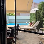 Sithoniars Luxury Two Floor Maisonette With Private Pool & Garden