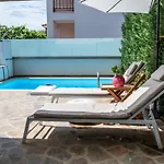 Sithoniars Luxury Two Floor Maisonette With Private Pool & Garden 度假居 尼基季