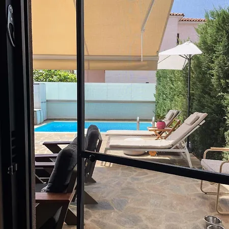 Sithoniars Luxury Two Floor Maisonette With Private Pool & Garden