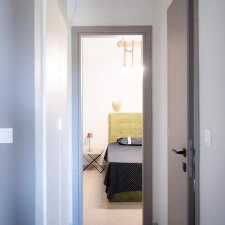 Sithoniars Luxury Two Floor Maisonette With Private Pool & Garden *