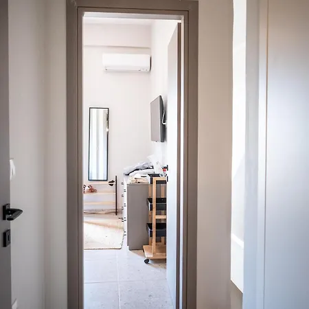 Sithoniars Luxury Two Floor Maisonette With Private Pool & Garden *