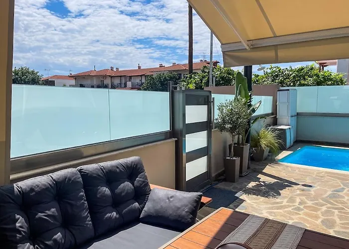Sithoniars Luxury Two Floor Maisonette With Private Pool & Garden Dom wakacyjny